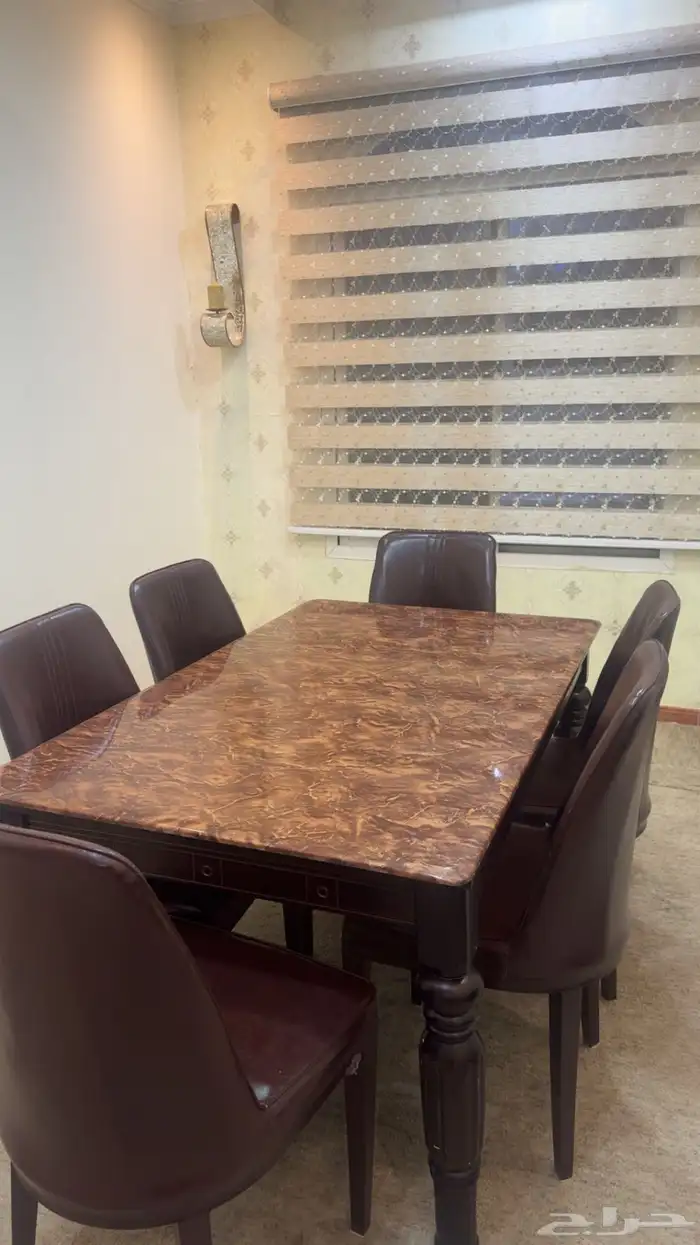 طاولة طعام 0