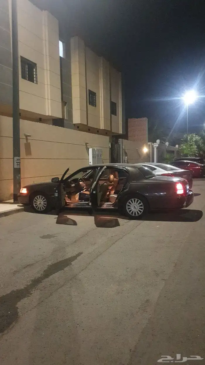 لينكون تاون كار للبيع مستعجل 1