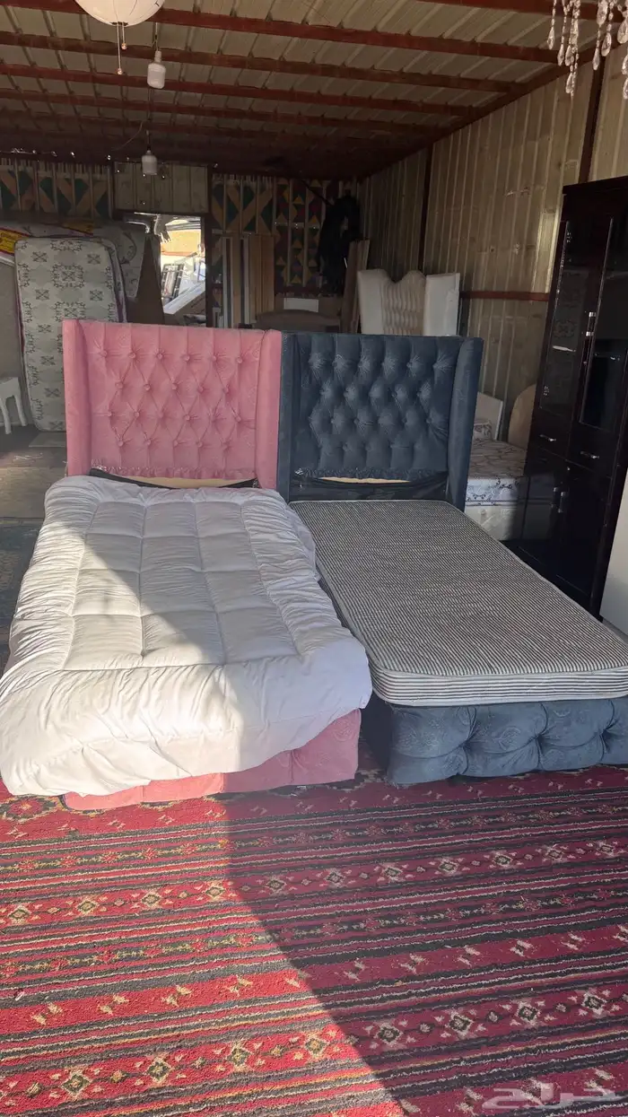 غرف نوم وكراسي نفر ونص   نفر نفرين 4