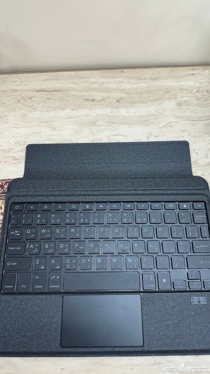 كيبورد وكفر للايباد مع قلم 1