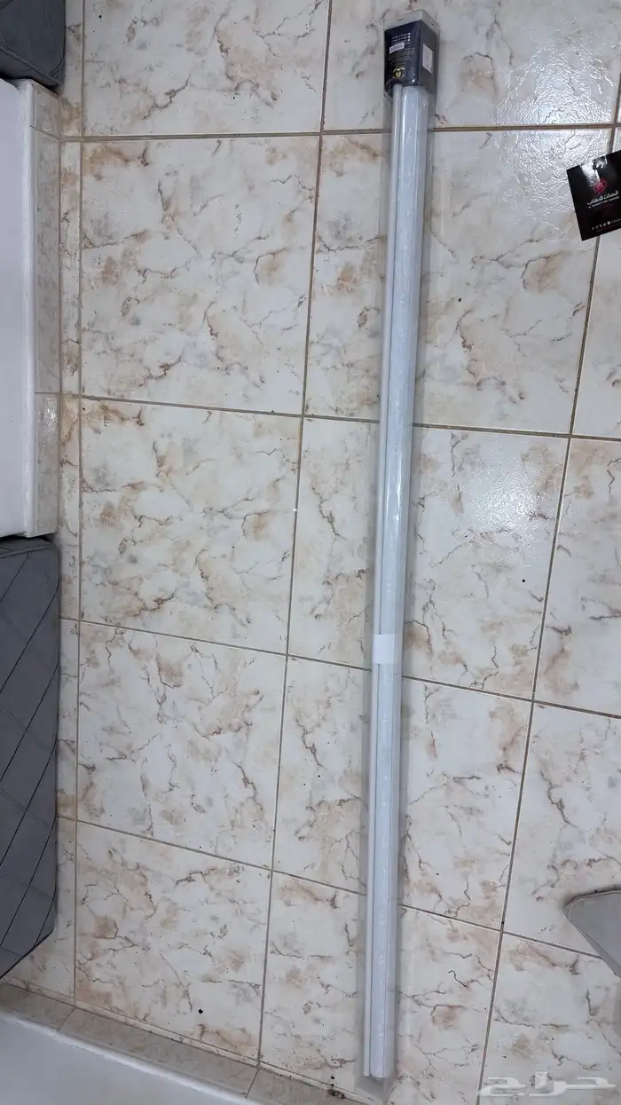 ااثاث متنوع سرير وطاولات وستاير 8