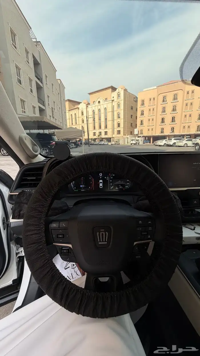 تويوتا كراون 2023 ابيض بريميوم منوة المستخدم 13