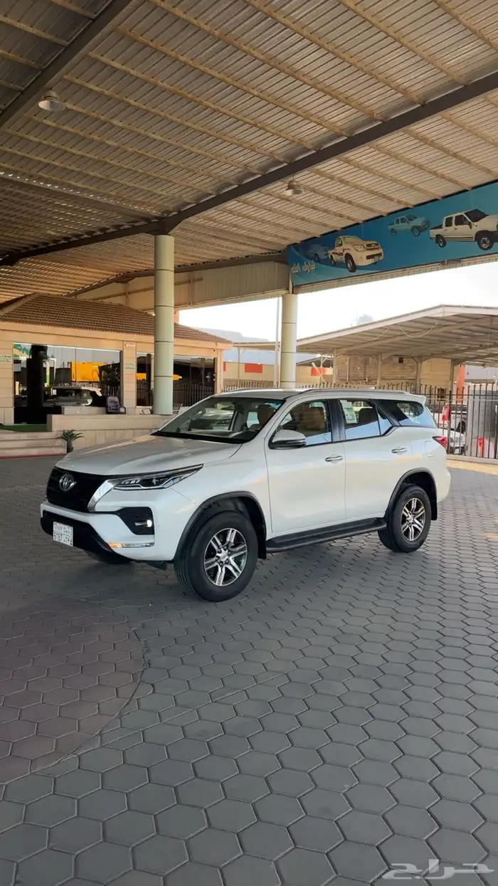 فورشنر 2023 سعودي VX1 (بنزين) ب 117.000 1