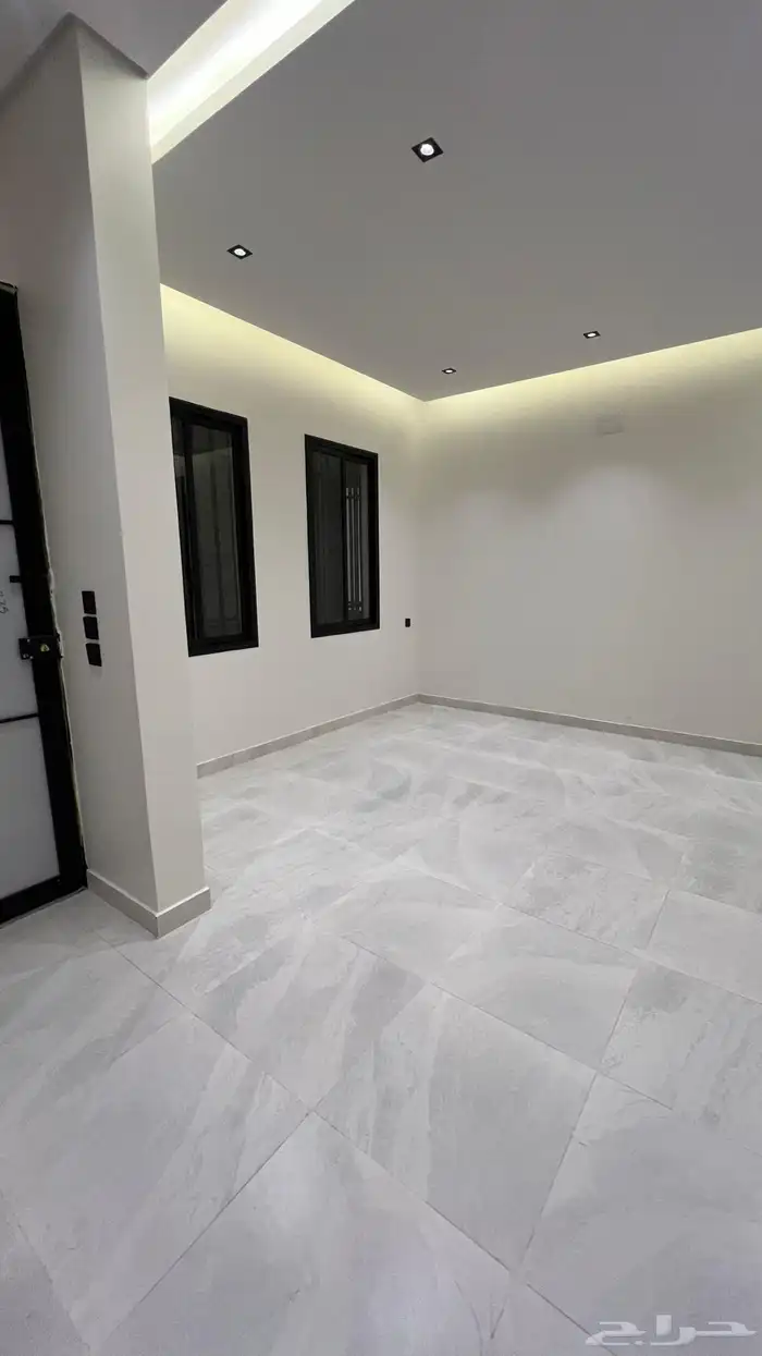 شقه للبيع في الوسام 15