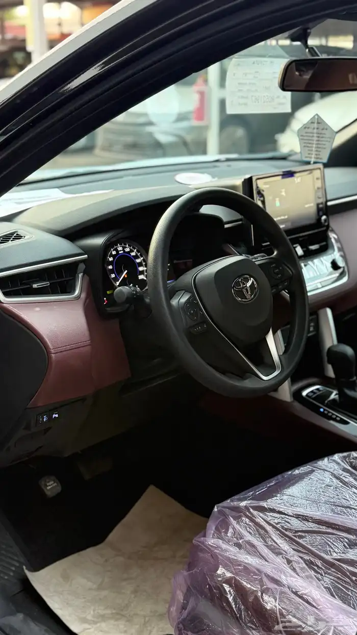 تويوتا كرولا كروس 2024 فئه الاستاندر 77500 شامل الضريبه 9