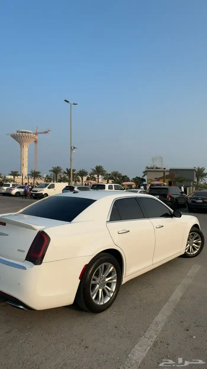 CHRYSLER 2018 V8 C300 4