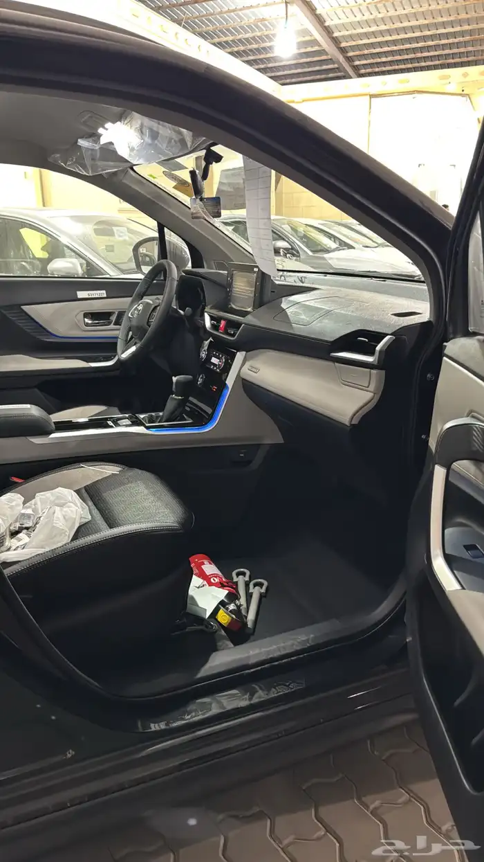 تويوتا فيلوز فئة GLX بنزين 2025 8