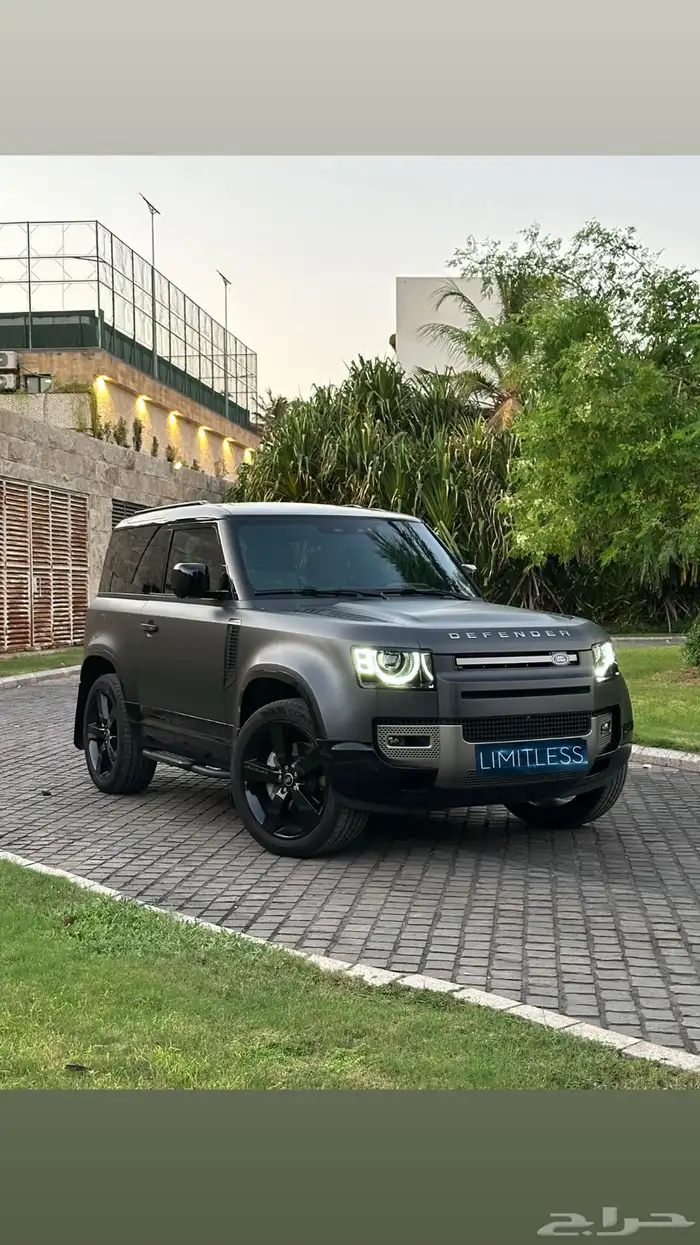 للبيع ديفندر X داينمك 2025 1