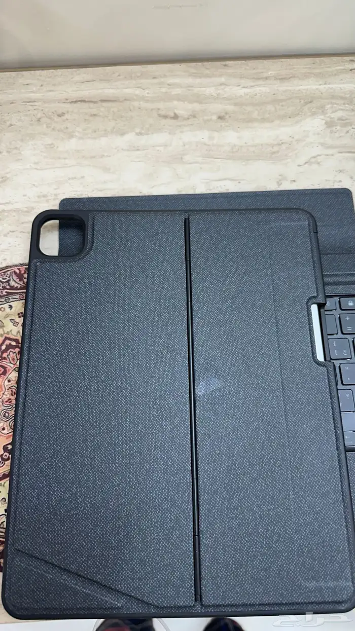 كيبورد وكفر للايباد مع قلم 2