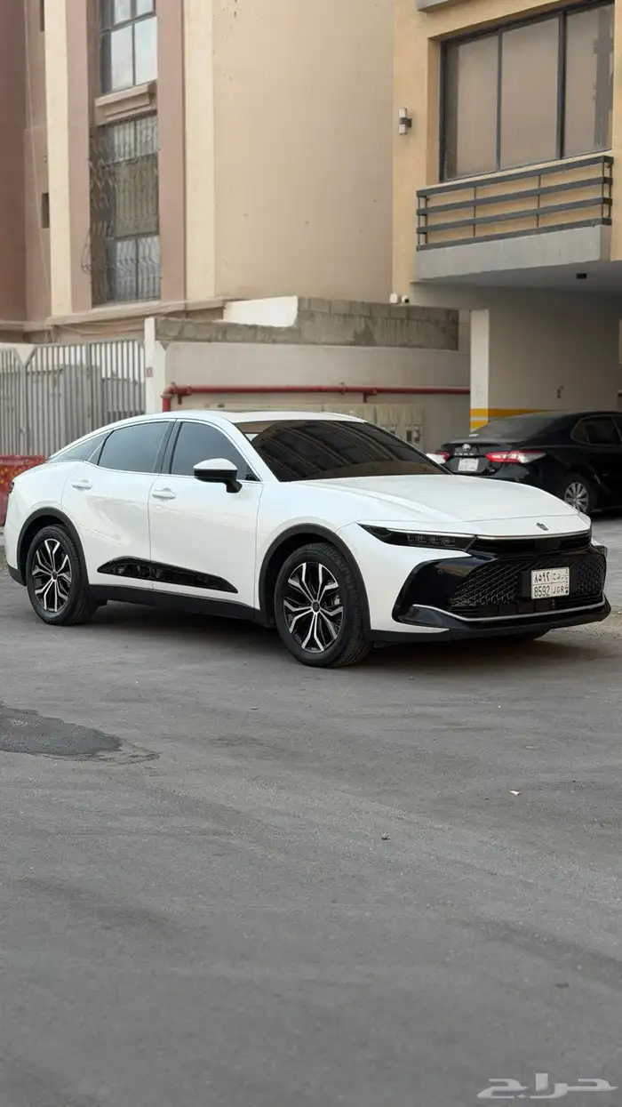 تويوتا كراون 2023 ابيض بريميوم منوة المستخدم 2