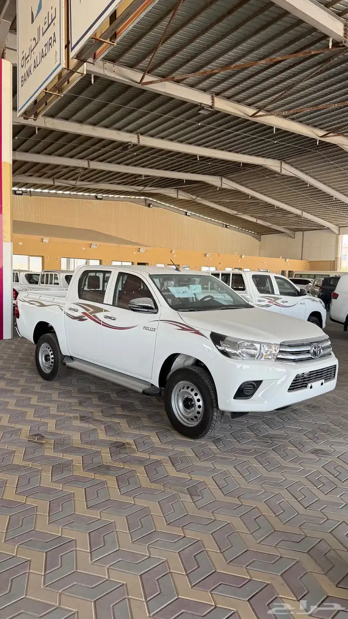 هايلوكس 2025 سلق تماتك حساسات وخطوط جانبيه دبل بأقل سعر 8