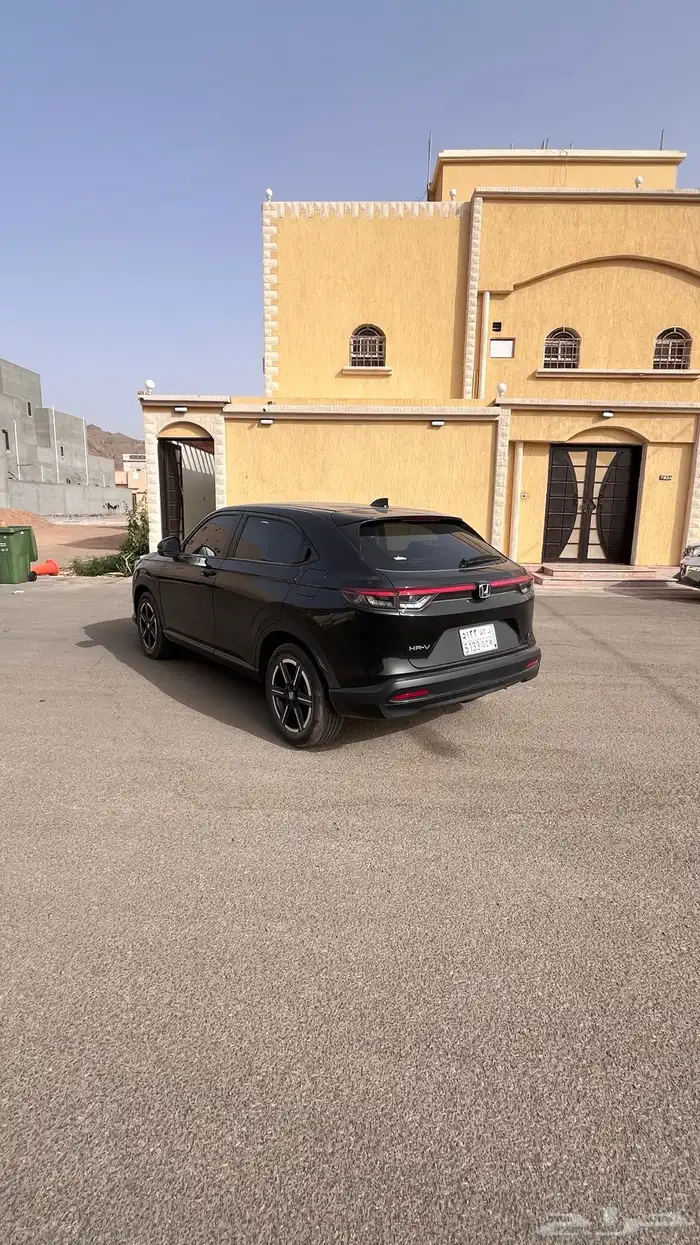 سياره هوندا HRV 2024 للتقبيل 3