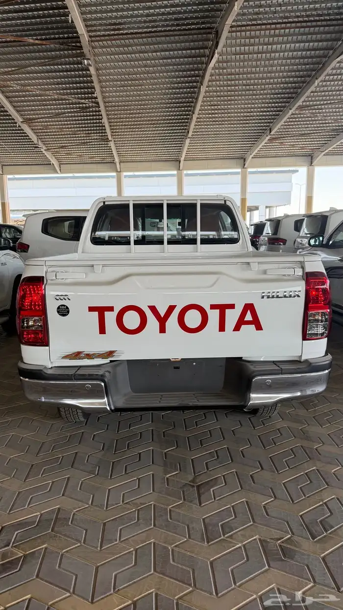 هايلوكس 2025 سلق تماتك حساسات وخطوط جانبيه دبل بأقل سعر 12