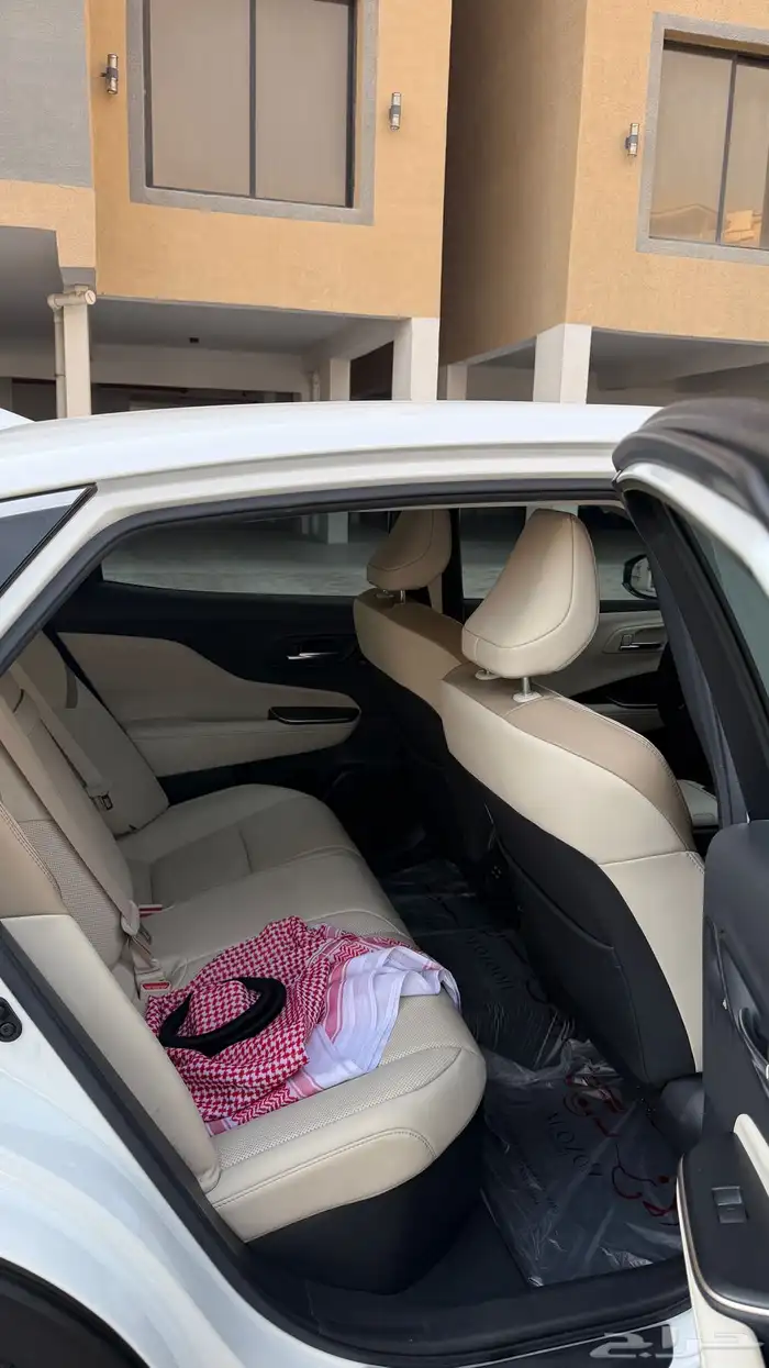 تويوتا كراون 2023 ابيض بريميوم منوة المستخدم 16