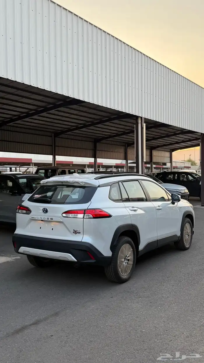 تويوتا كورلا كروس XLEهايبرد 2025 كاش وتقسيط 5