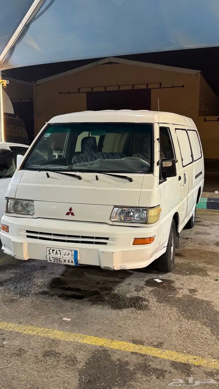 باص مستبيشي 2009 ديزل 6