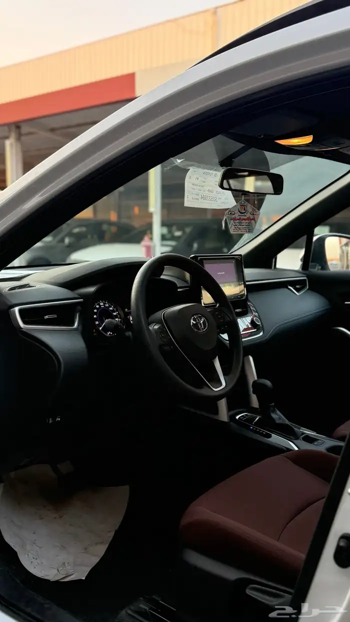 تويوتا كورلا كروس XLEهايبرد 2025 كاش وتقسيط 8