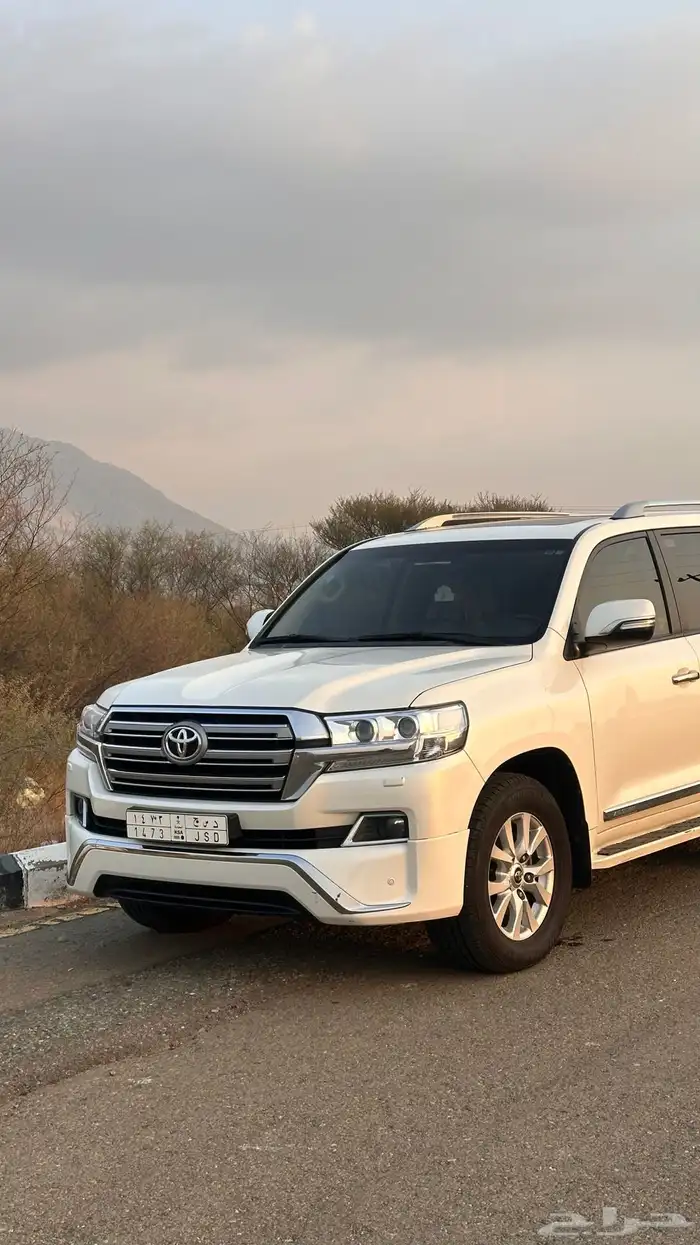 لاندكروزر GXR 2018 مخزن 4