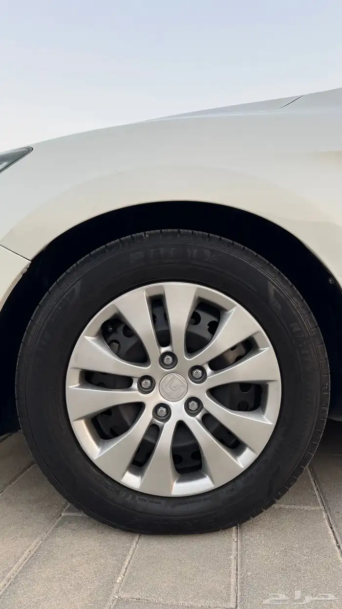 هوندا اكورد كويتيه 10