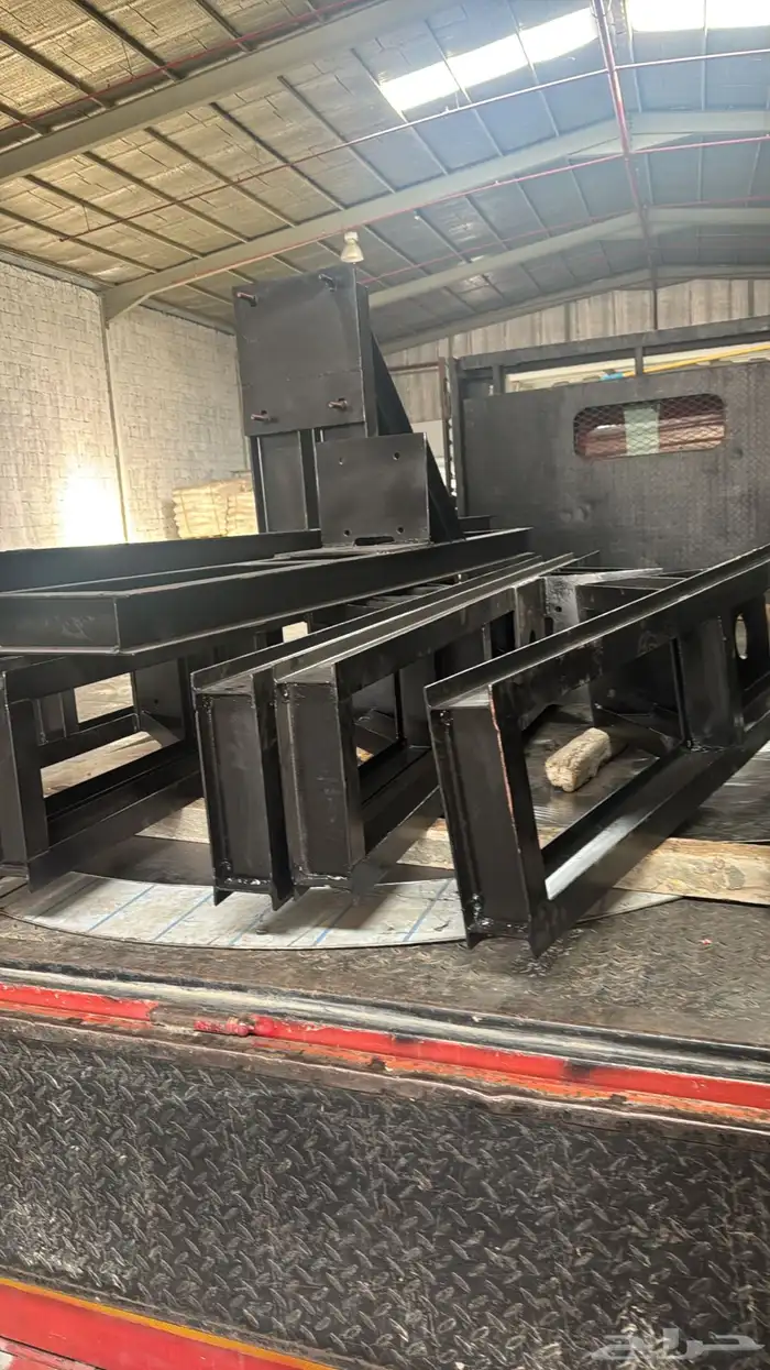 خلاطات 6 طن و15 طن كامل بجميع أغراضها جديده لم تستخدم 4