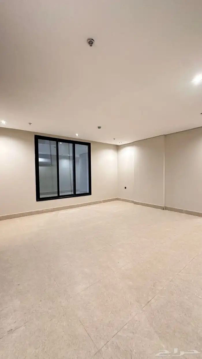 شقة بتصميم مودرن للايجار السنوي 0