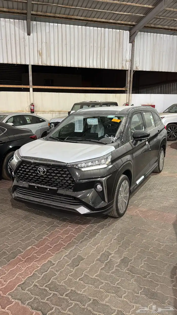 تويوتا فيلوز فئة GLX بنزين 2025 0