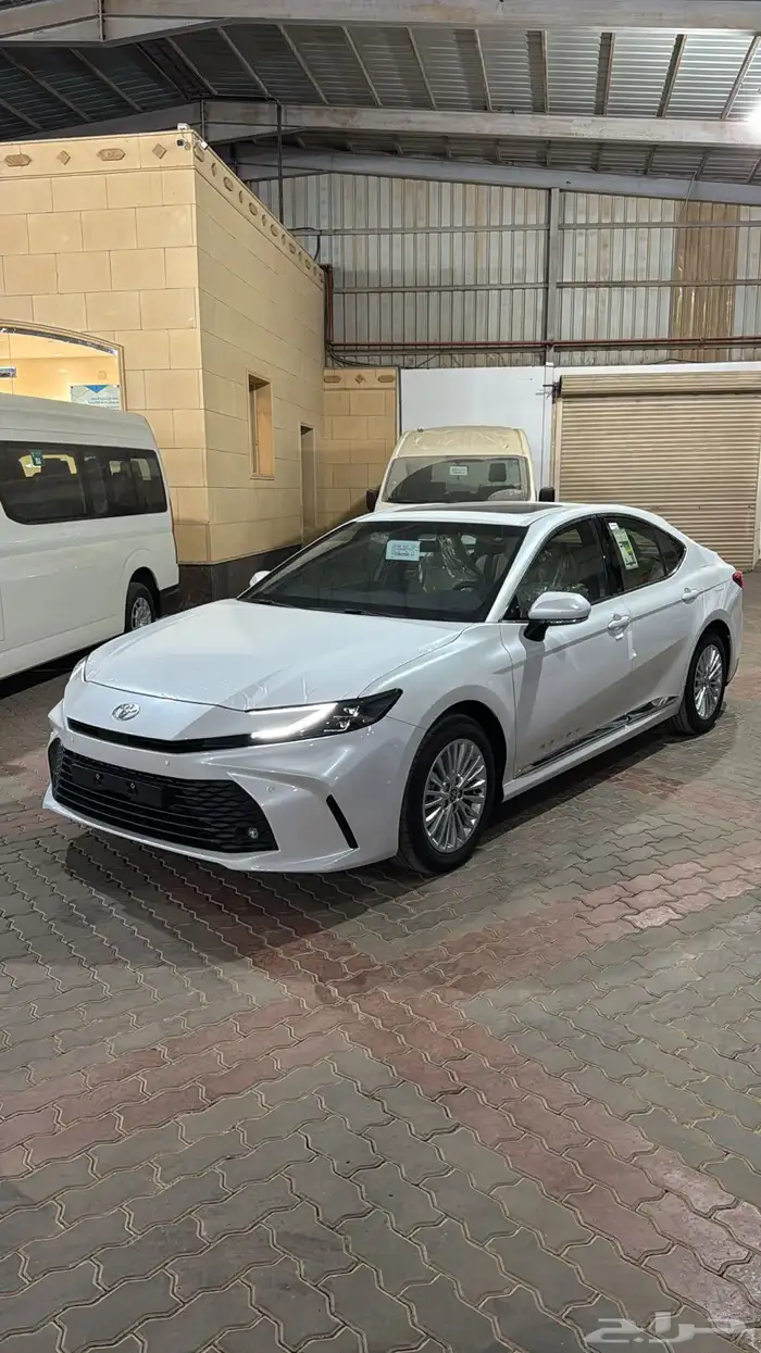 تويوتا كامري LE بنزين 2025 0