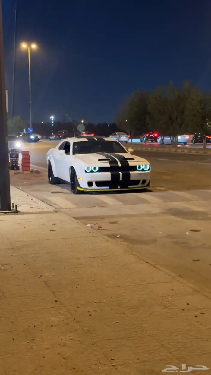 تشالنجر SRT 6.4 0