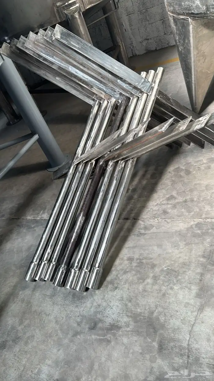 خلاطات 6 طن و15 طن كامل بجميع أغراضها جديده لم تستخدم 2