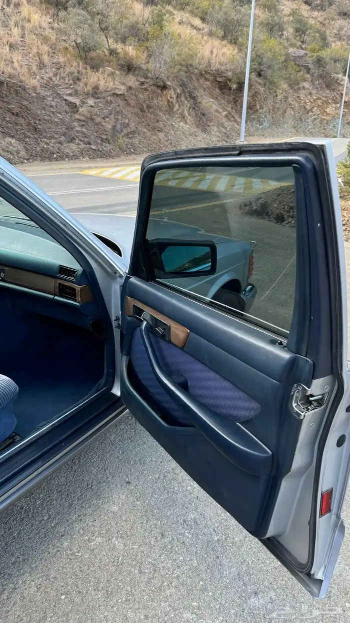 مرسيدس بنز 300se 25