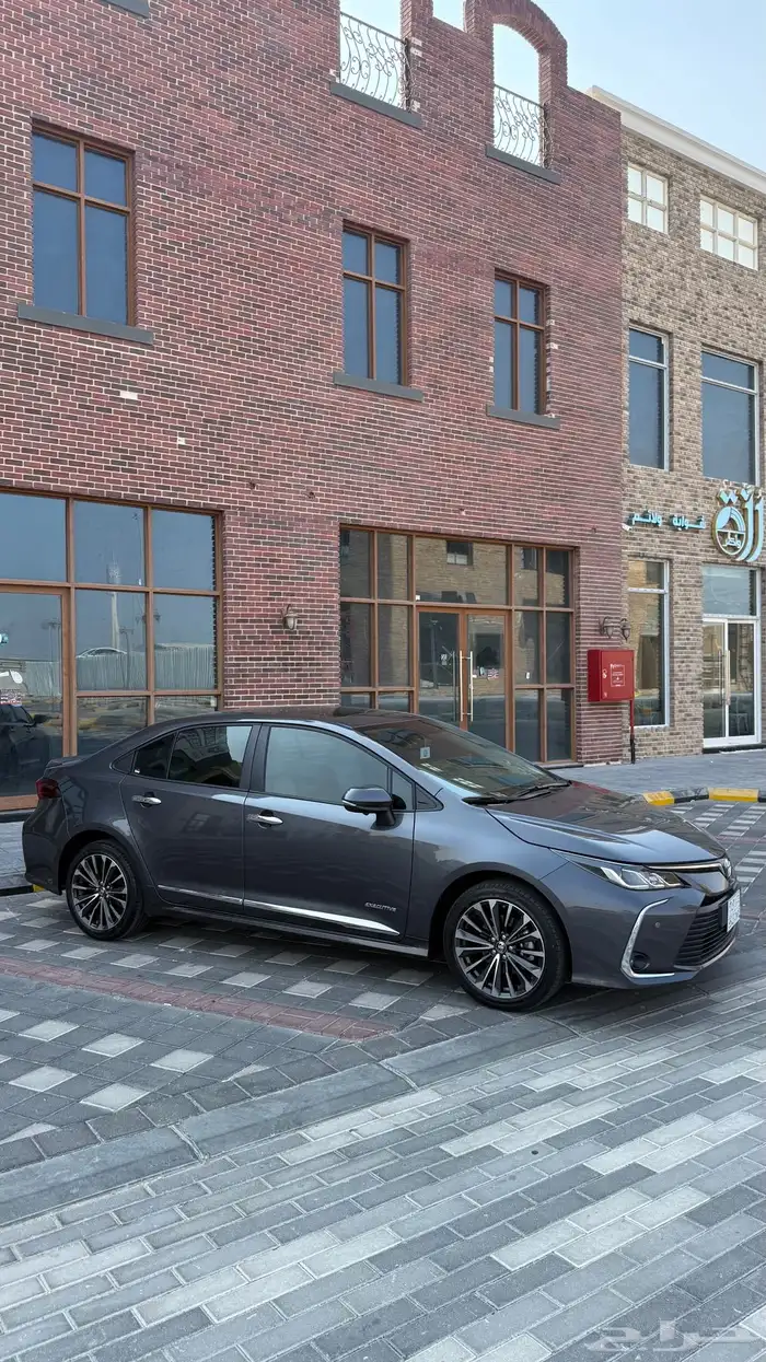 للبيع كورولا 2025 فل كامل - مكينه 2.0 8