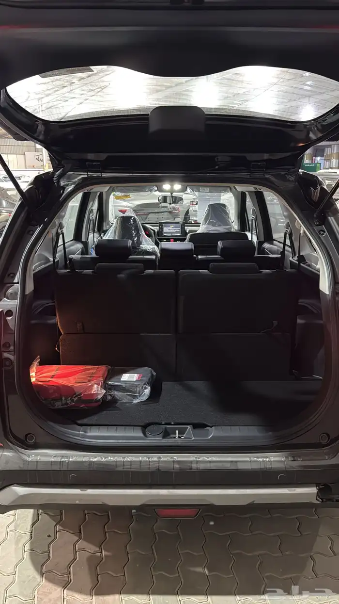 تويوتا فيلوز فئة GLX بنزين 2025 10