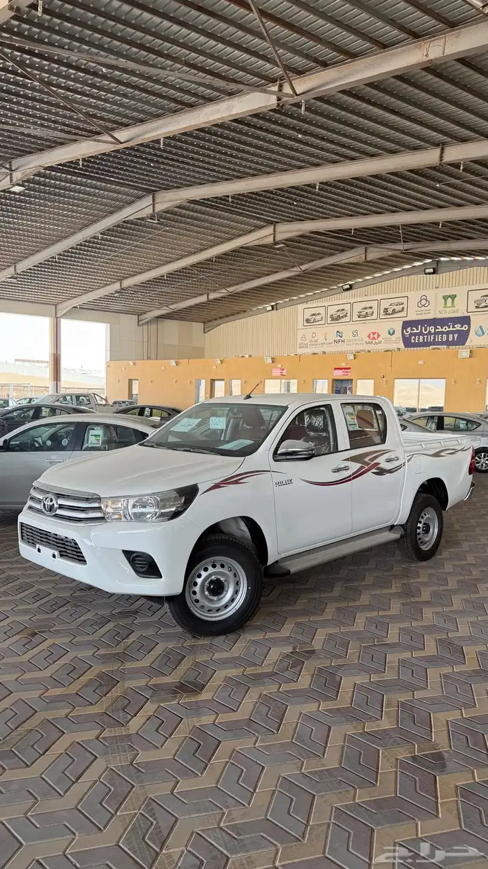 هايلوكس 2025 سلق تماتك حساسات وخطوط جانبيه دبل بأقل سعر 5