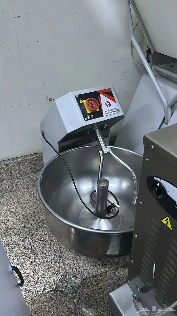 بيع جميع معدات المطاعم والمخابز والكفيهات المستعمله شبه جد 53