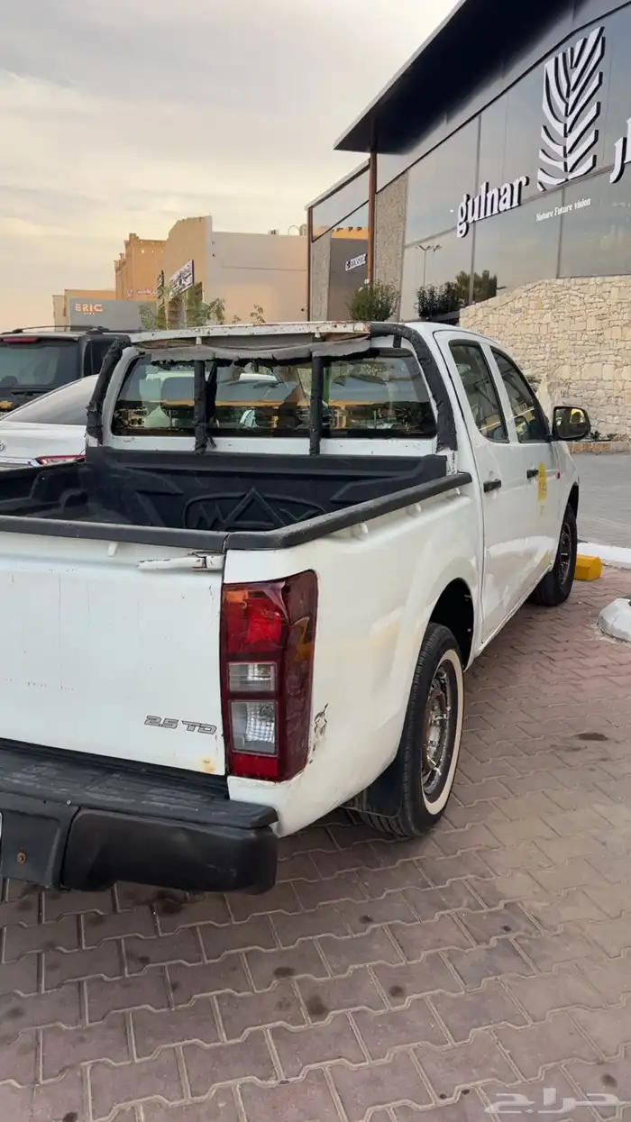 للبيع ايسزو ديمكس 2014 5