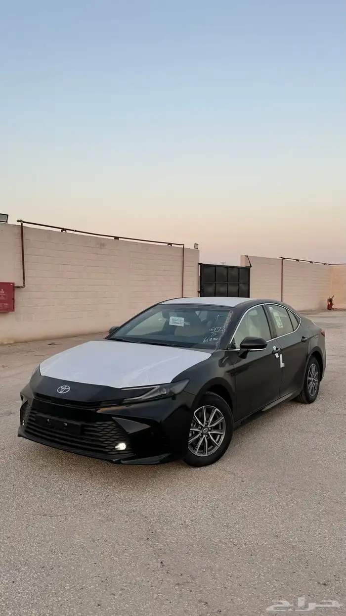 كامري 2025 اسود ستاندر E 1