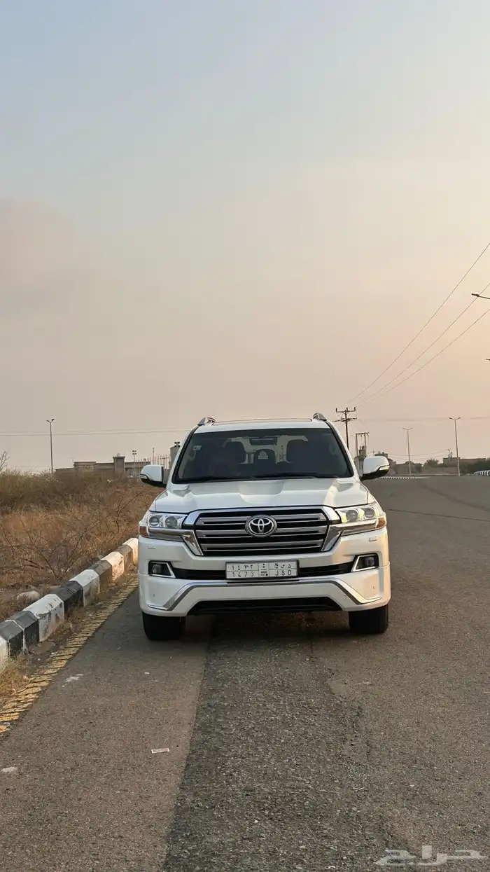 لاندكروزر GXR 2018 مخزن 2