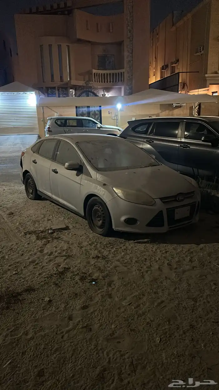 للبيع او للتشليح فورد فوكس 2012 1