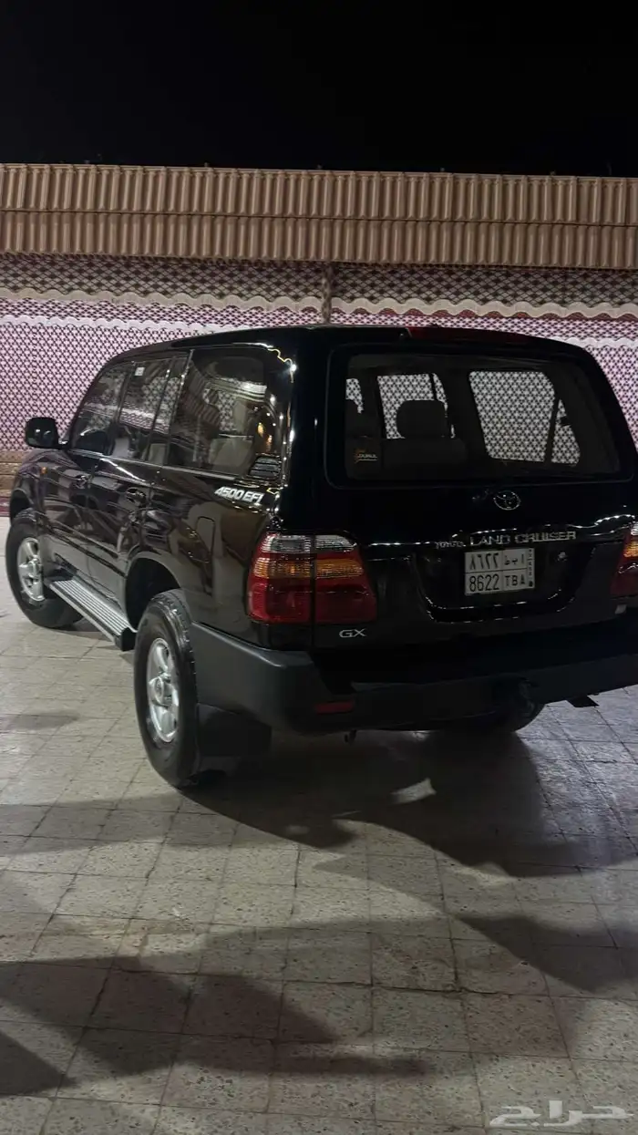 لاندكروزر اسود جيب صالون 0