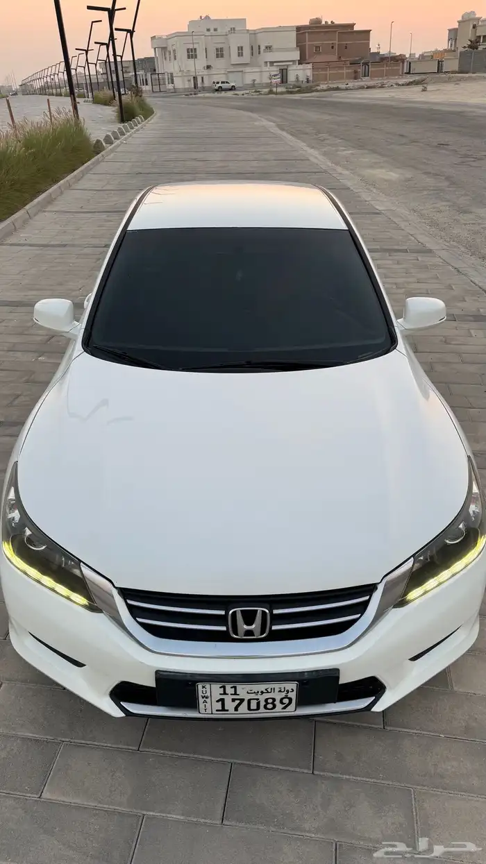 هوندا اكورد كويتيه 8