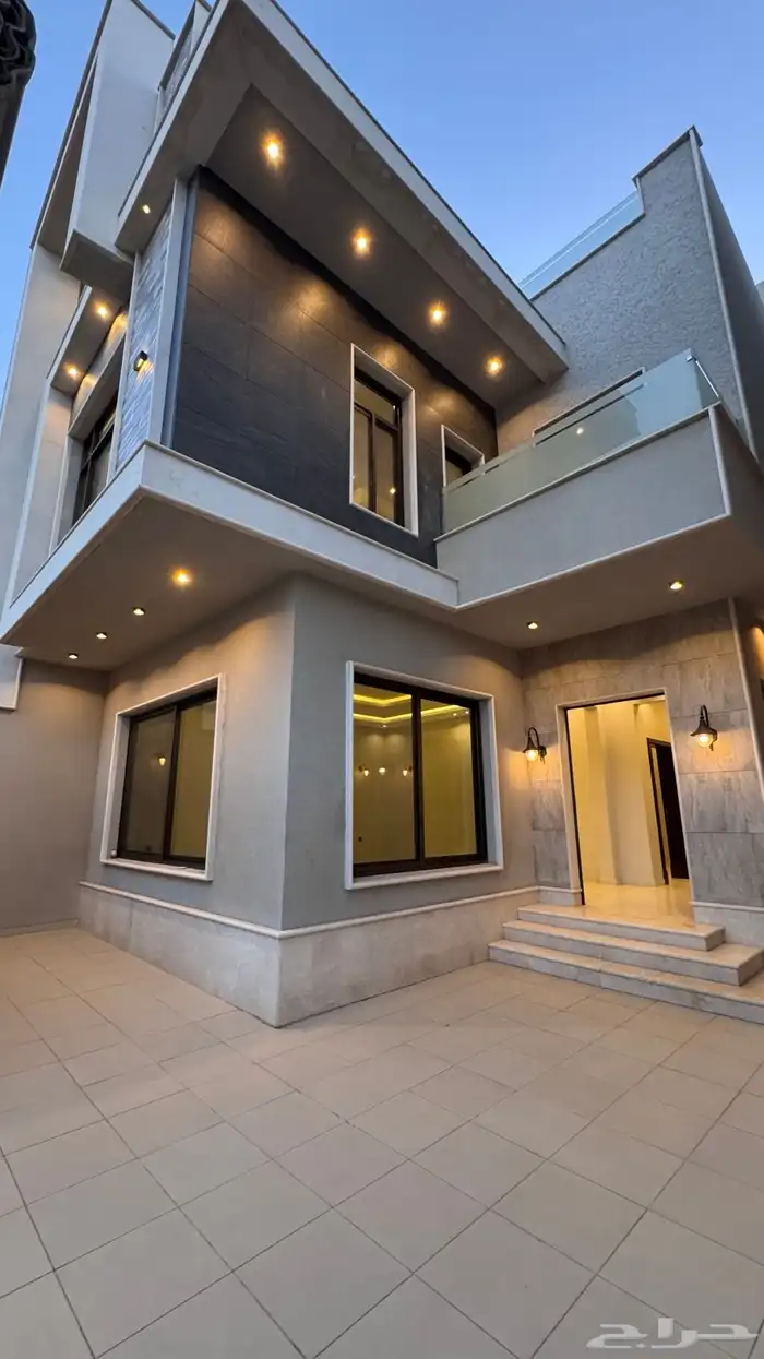 للبيع فيلا مستقله دورين وملحق بالقرب من ممشى الراقى 2