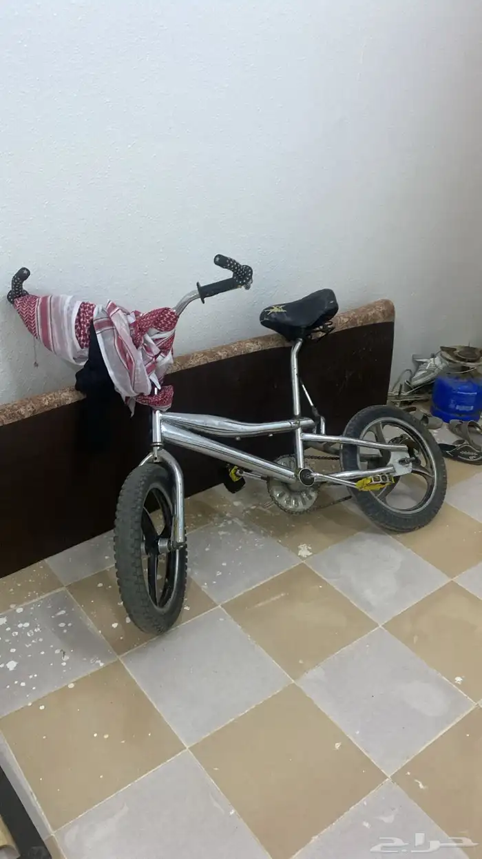 سيكل 16 لون فضي بدون فرامل حنوط مروح سيكل نضيف 0