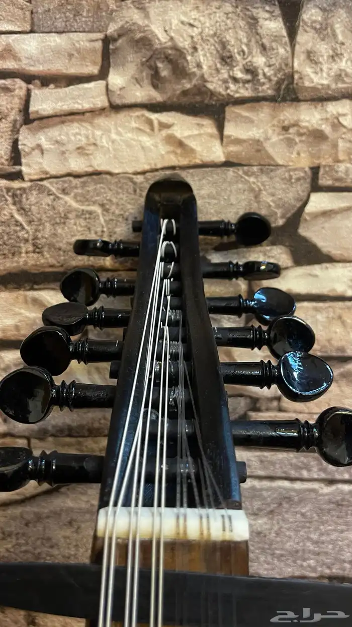 عود لوكس من مركة خالد عزوز جودة وأناقة لا مثيل لهما 4