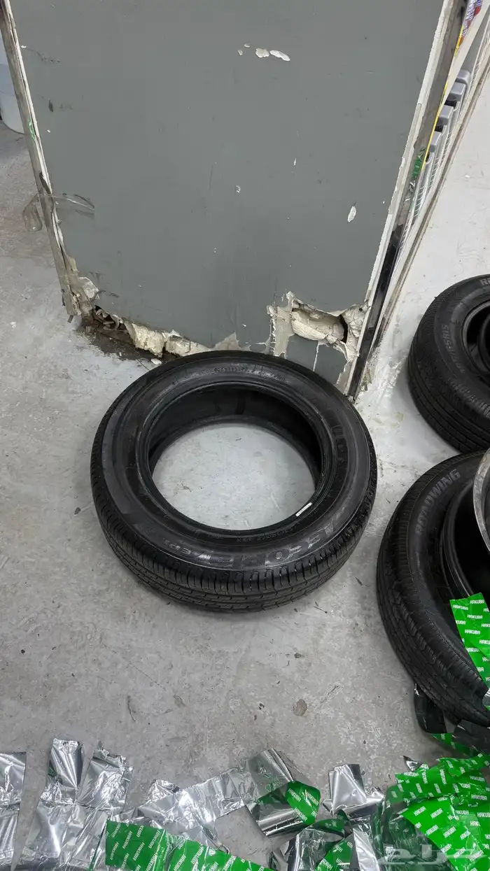 للبيع كفرات اكسنت من عام 21 ثلاث كفرات 1