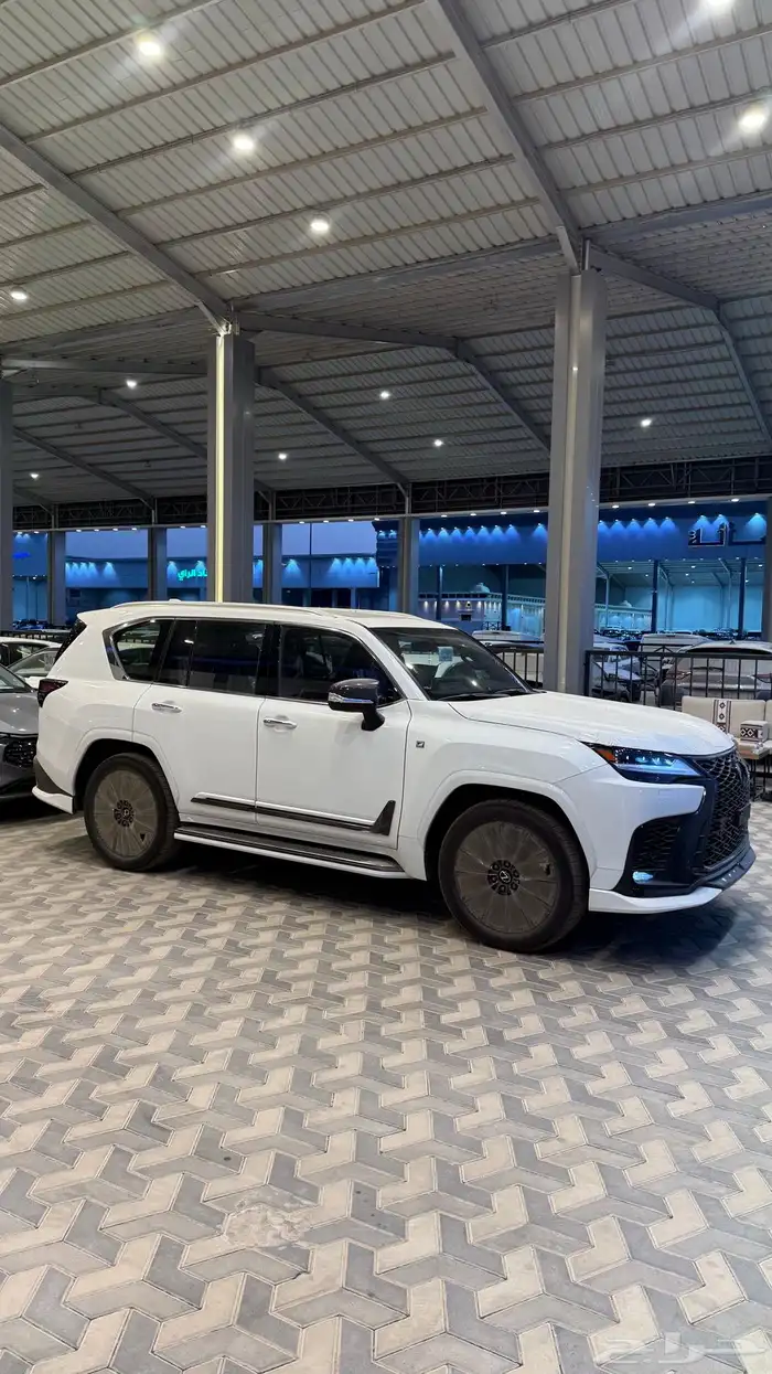 جيب لكزس اف سبورت 2025 سعودي بأقل سعر للتمويل والكاش 9