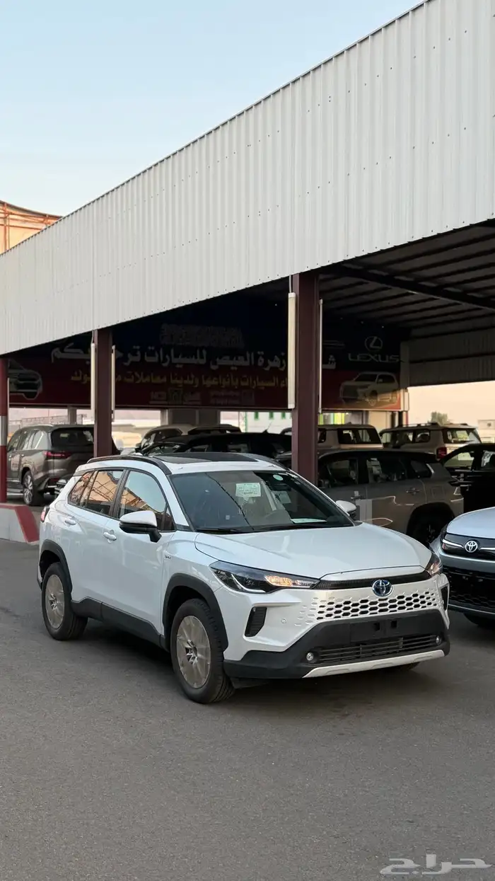 تويوتا كورلا كروس XLEهايبرد 2025 كاش وتقسيط 3