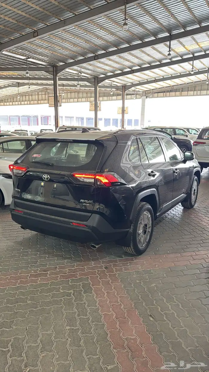 تويوتا راف فور فئة XLE بنزين 2025 2