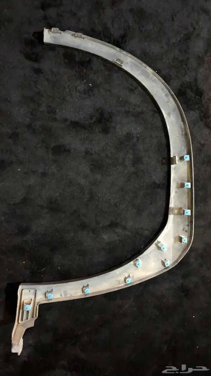 ديكور رفرف يمين ux200 2