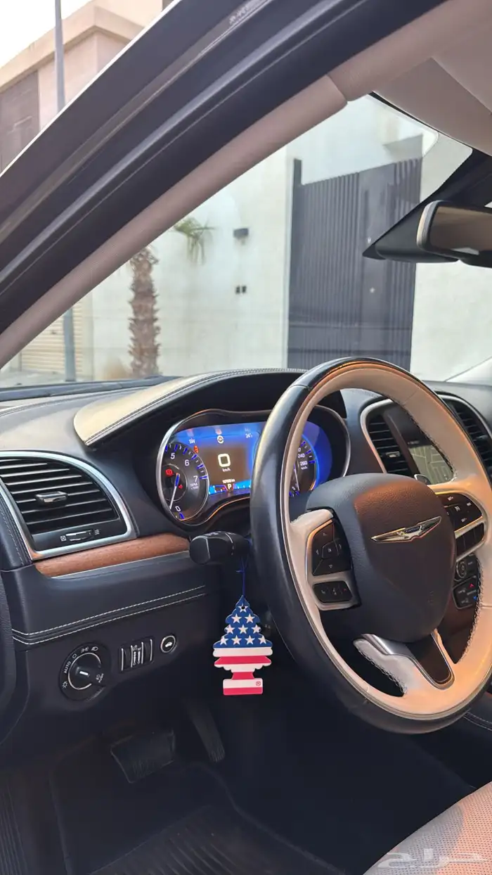 كرايزلر 2020 اكزتيف فل كامل 9