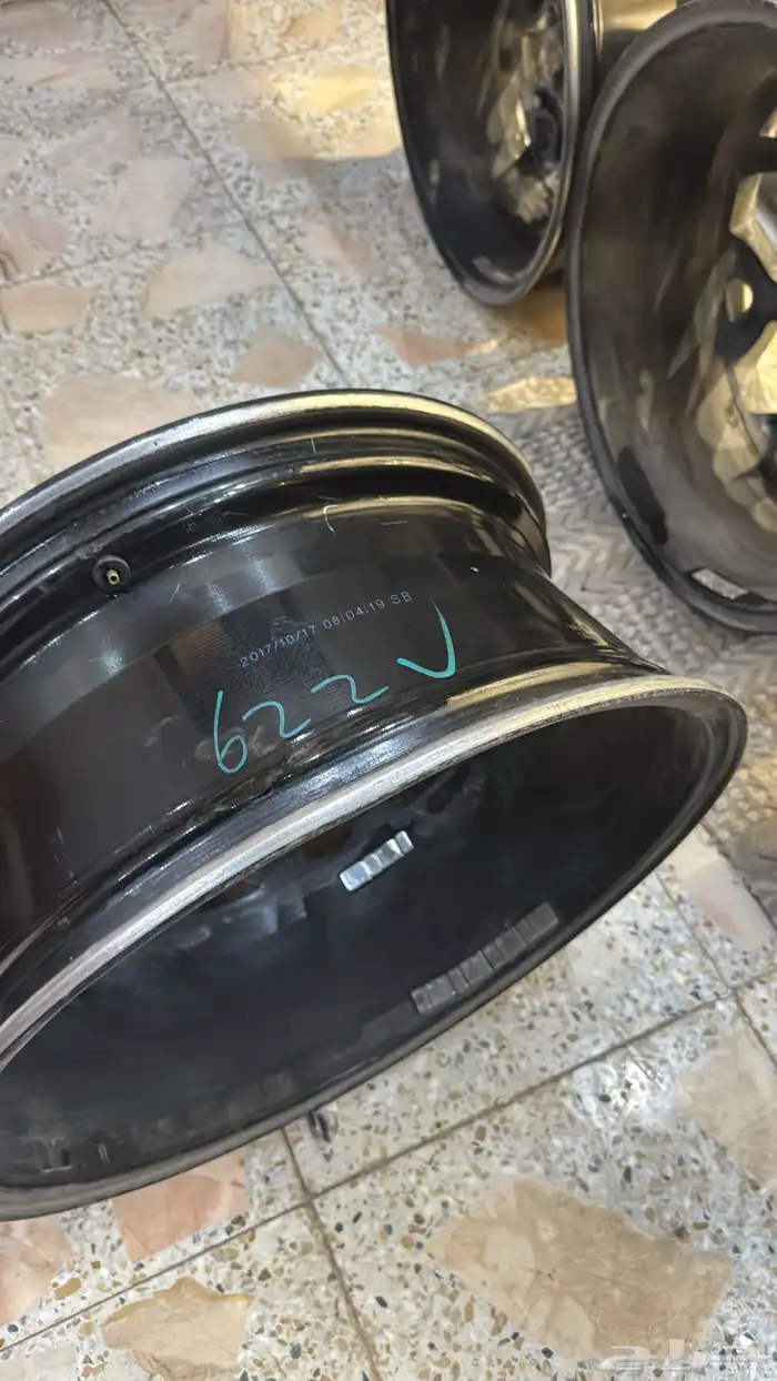 جنط كرايسلر Rt وكاله اربع جنوط لونها الاصلي سلفر مرشوشه 3